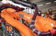 abb IRB6700機械手維修管線包故障