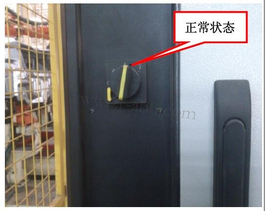 工業(yè)機(jī)器人凃膠汞壓力過(guò)低故障維修