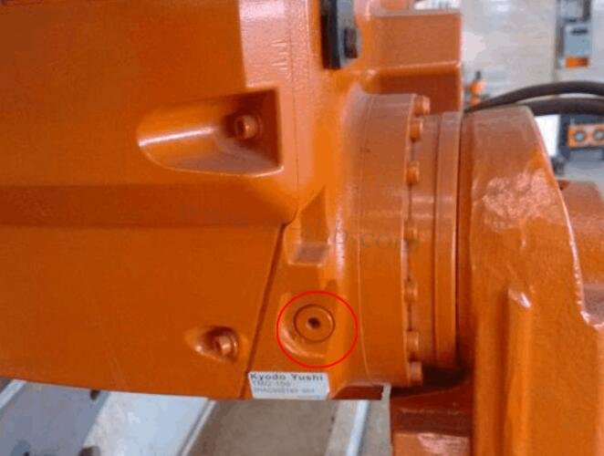 ABB IRB2600機(jī)器人各軸油口位置