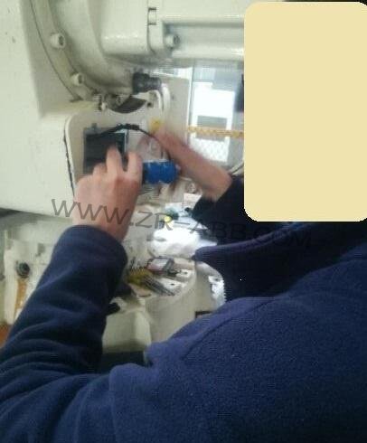 ABB機(jī)器人IRB460保養(yǎng)換油流程