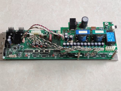 Panasonic松下機器人控制板ZUEP54794故障報警維修